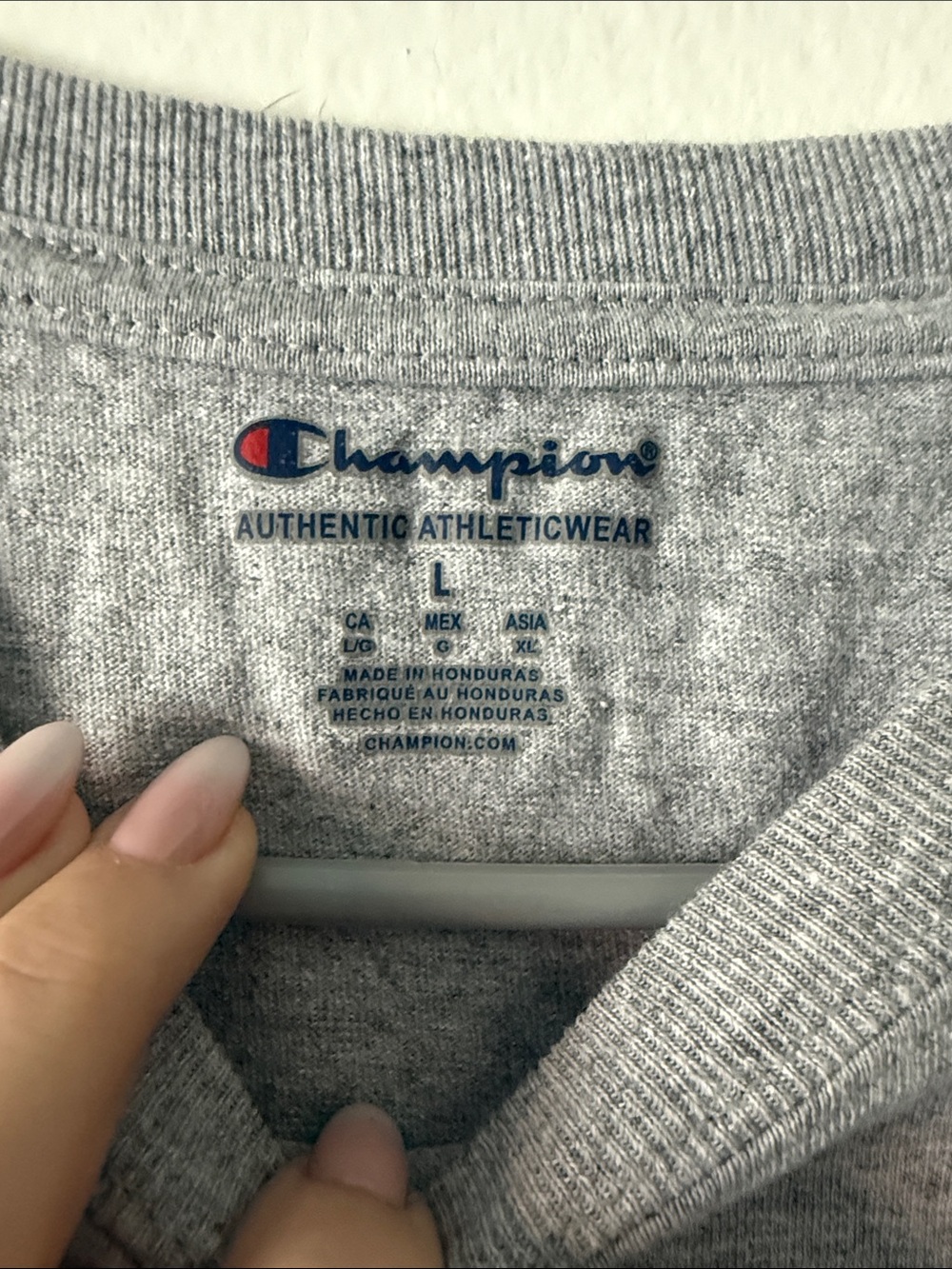 Oregon Grey Cropped Women’s Tee with Mascot - Picture 2 of 3
